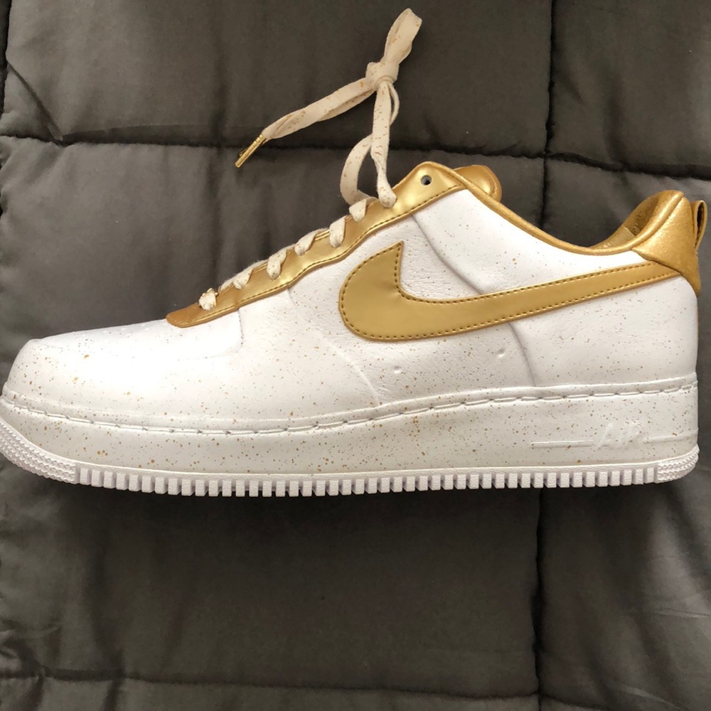 Air Force 1 Low Supreme “Gold Medal”